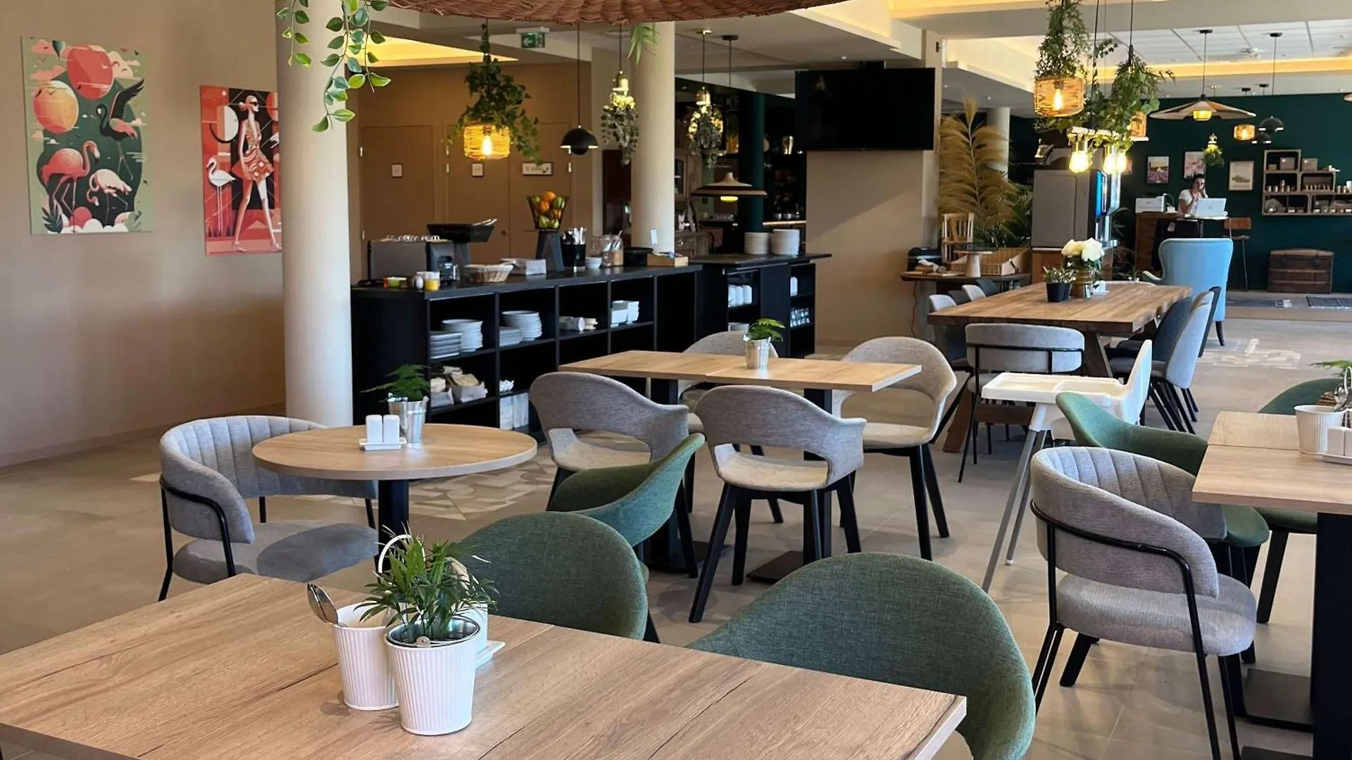 Ibis Budget Porte De Camargue Saint-Martin-de-Crau Hotel