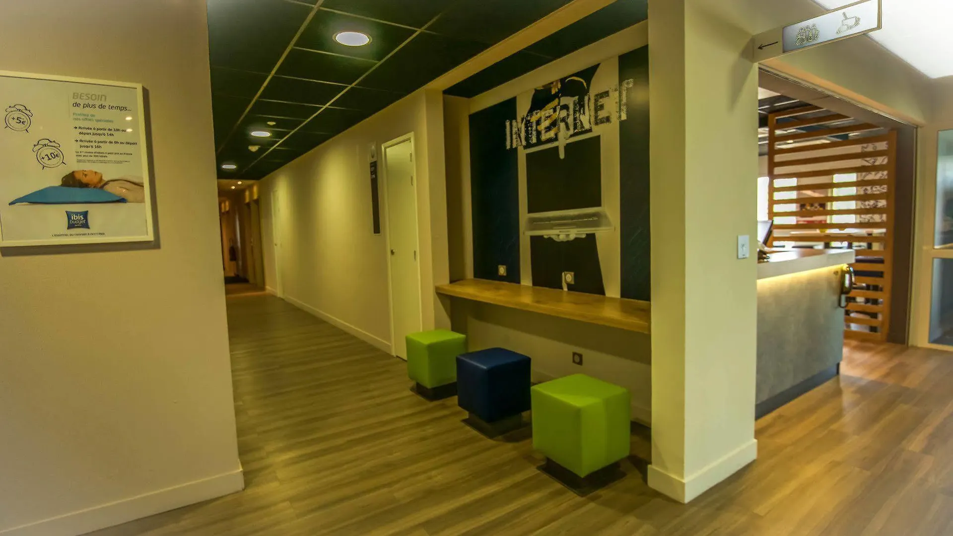 Ibis Budget Porte de Camargue Saint-Martin-de-Crau Hotel
