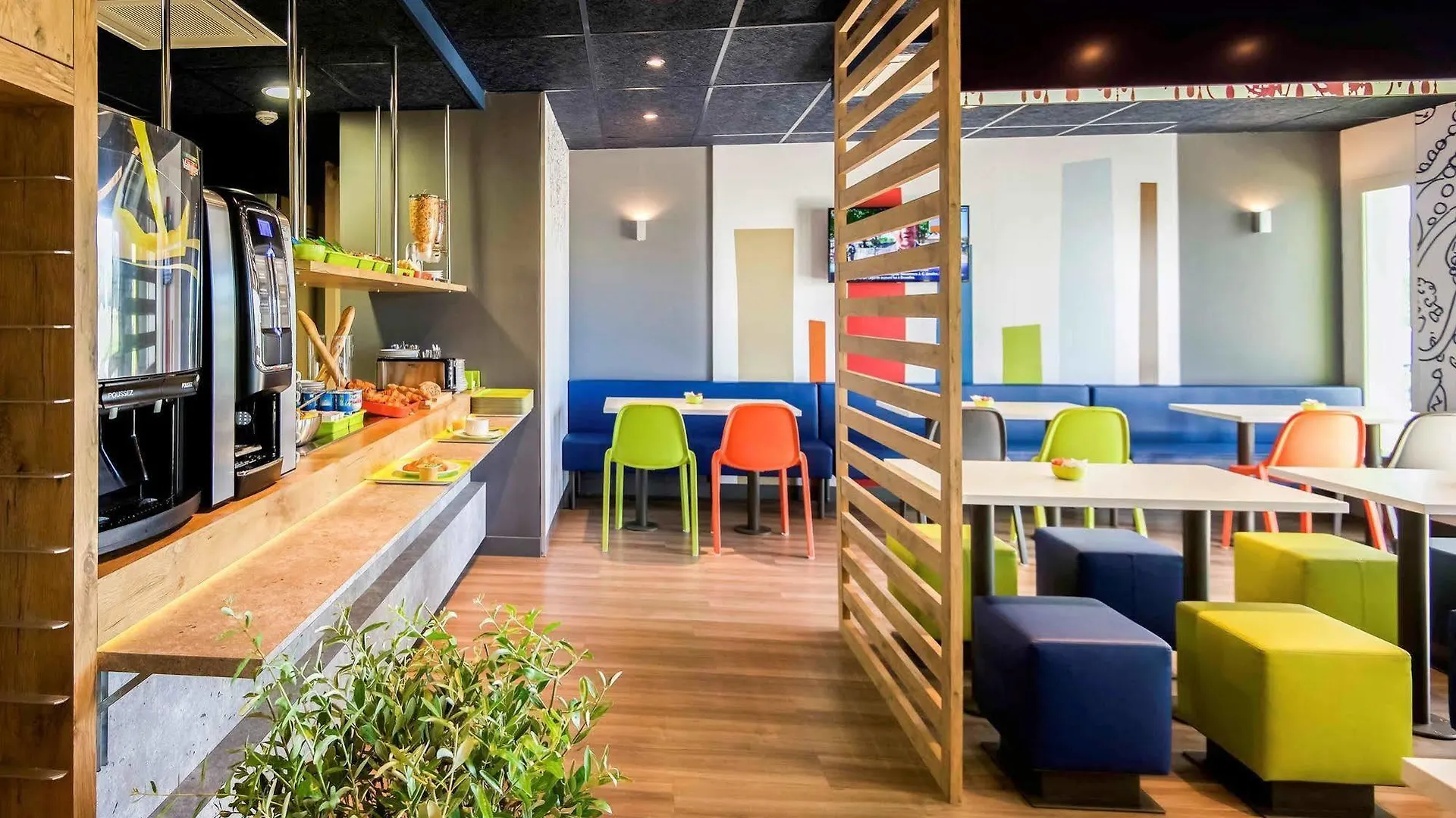 Ibis Budget Porte De Camargue Saint-Martin-de-Crau 2*,